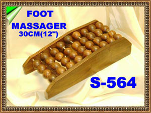 S 564 WOODEN FOOT MASSAGER FANTASTIC OFFER        