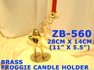 B 560 BRASS FROGGIE CANDLE HOLDER         